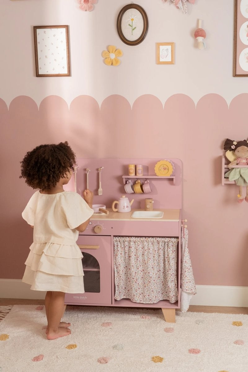 Cocinita rosa madera FSC con accesorios de Little Dutch