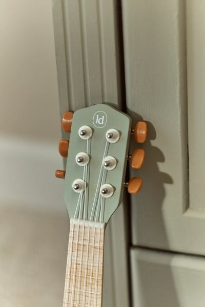 Guitarra infantil verde safari de Little Dutch
