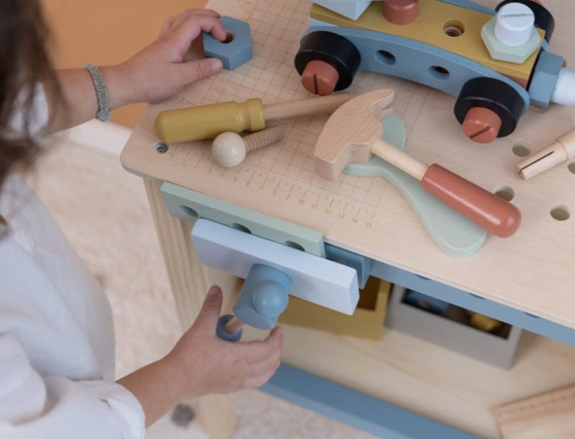 Banco de trabajo con herramientas de madera FSC Little Dutch